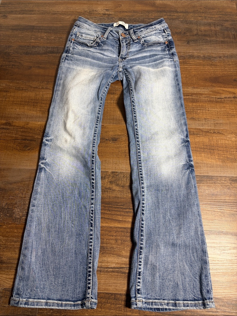 BKE Women's Light Wash Bootcut Jeans